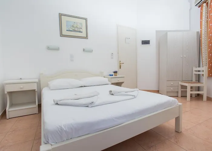 Ξενοδοχείο λουΐζα *